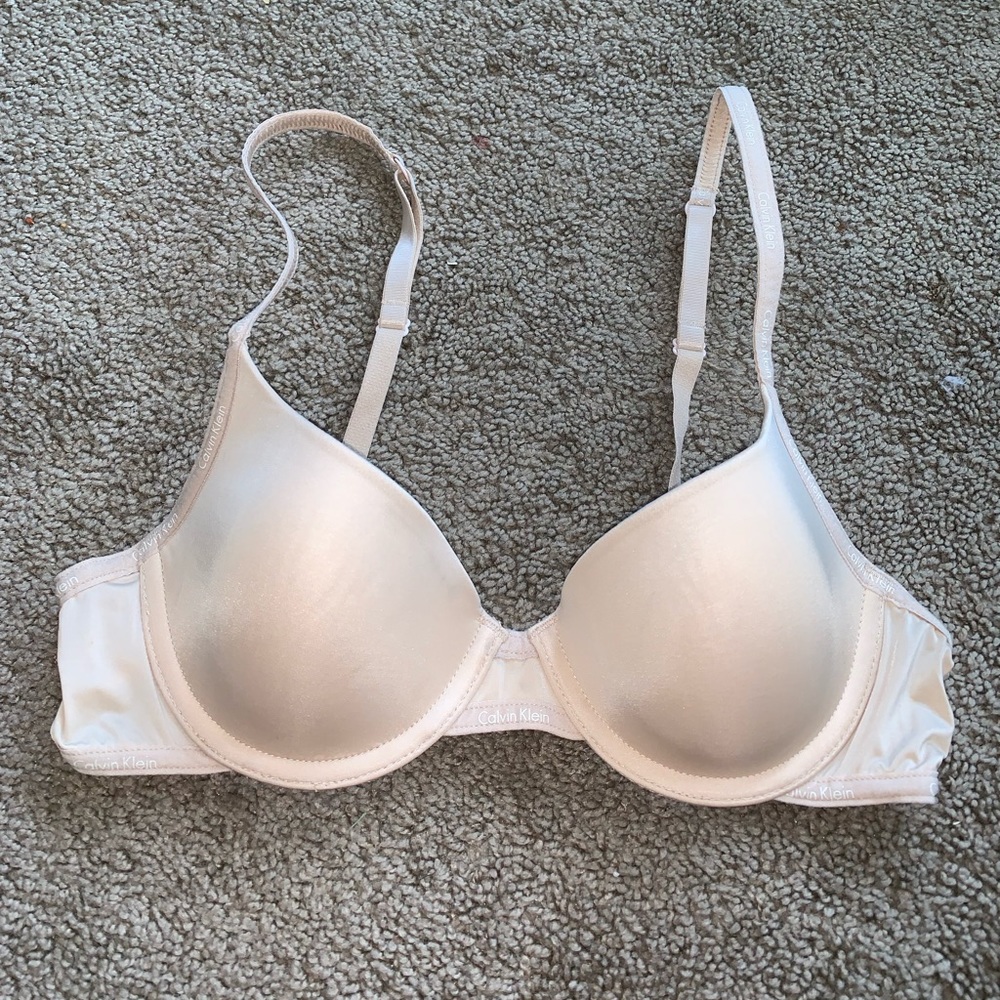 SOLD, Nude bra